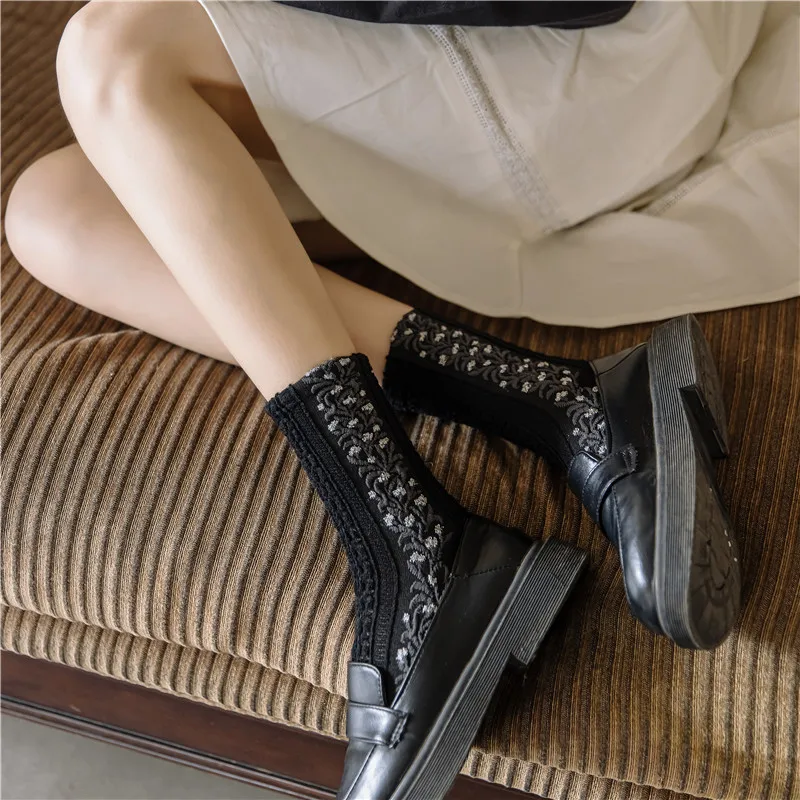 National Court Style Stockings Socks Women Black Series of Literature and Art Big Flower Niche Design Mid-tube Women's Socks