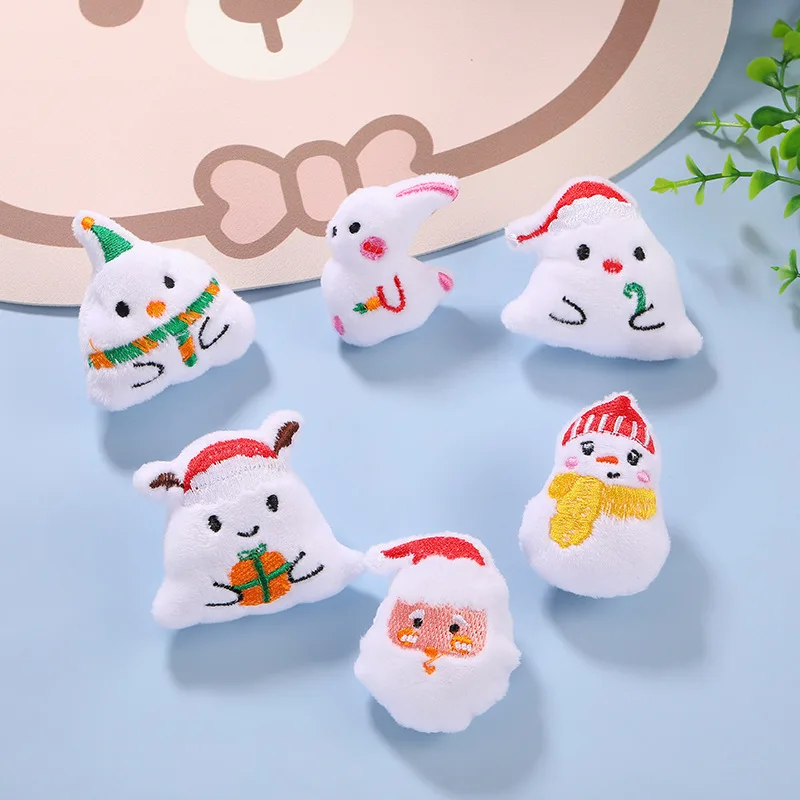 

Christmas Gift Badge Cute Cartoon Santa Claus White Snowman Rabbit Carrot Plush Brooch Pin Creative Fashion Jewelry Accessories