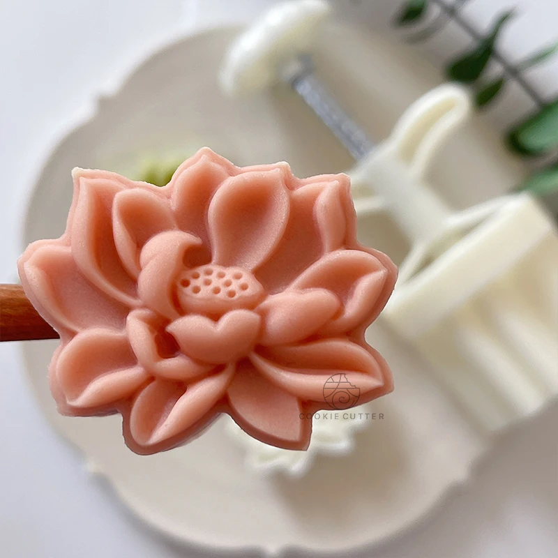 

Lotus Shaped Mooncake Press Mold, Hand-pressed Cookie Dessert DIY with Stamped Flower, Mooncake Puff Pastry Press Mold DIY
