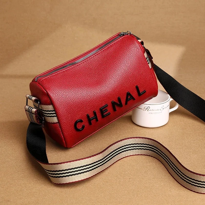 

Lady's bag. 2022 new fashion and versatile diagonal bag. Large capacity wide shoulder strap soft leather small square bag.