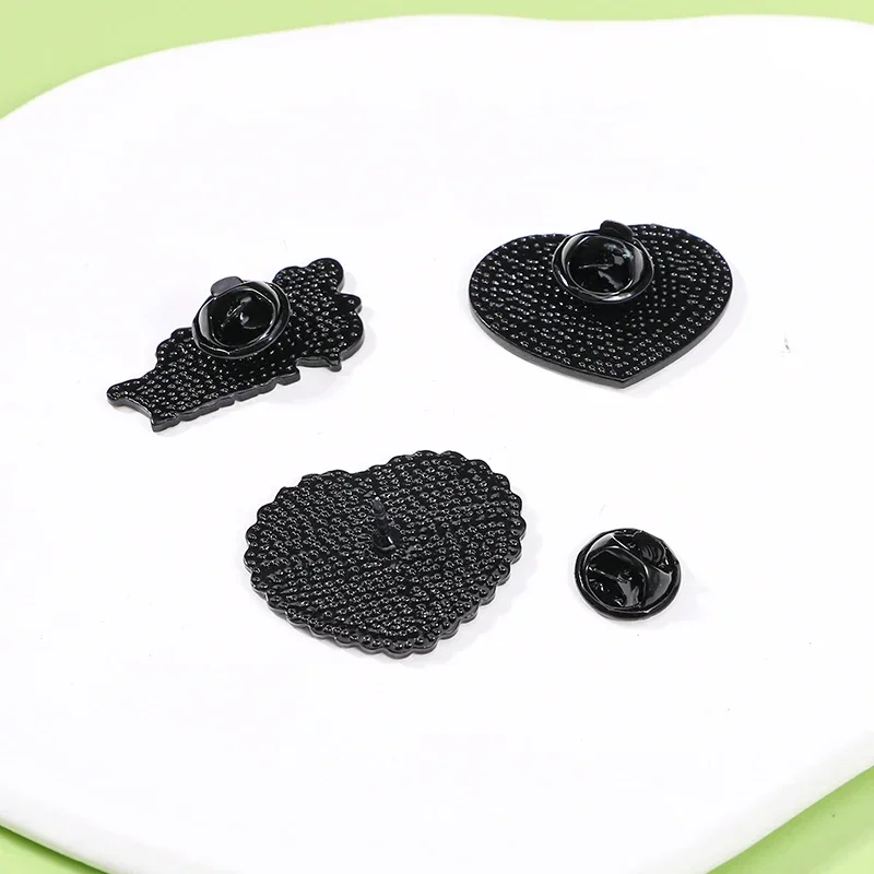 Романтические булавки на тему Дня святого Валентина креативные розовые