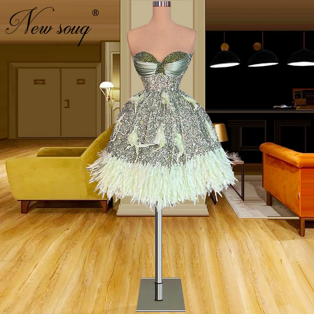 

New Sparkly Green Feathers Evening Cocktail Dresses Knee Length Elegant Prom Dress Arabic Coutures Beaded Party Homecoming Dress