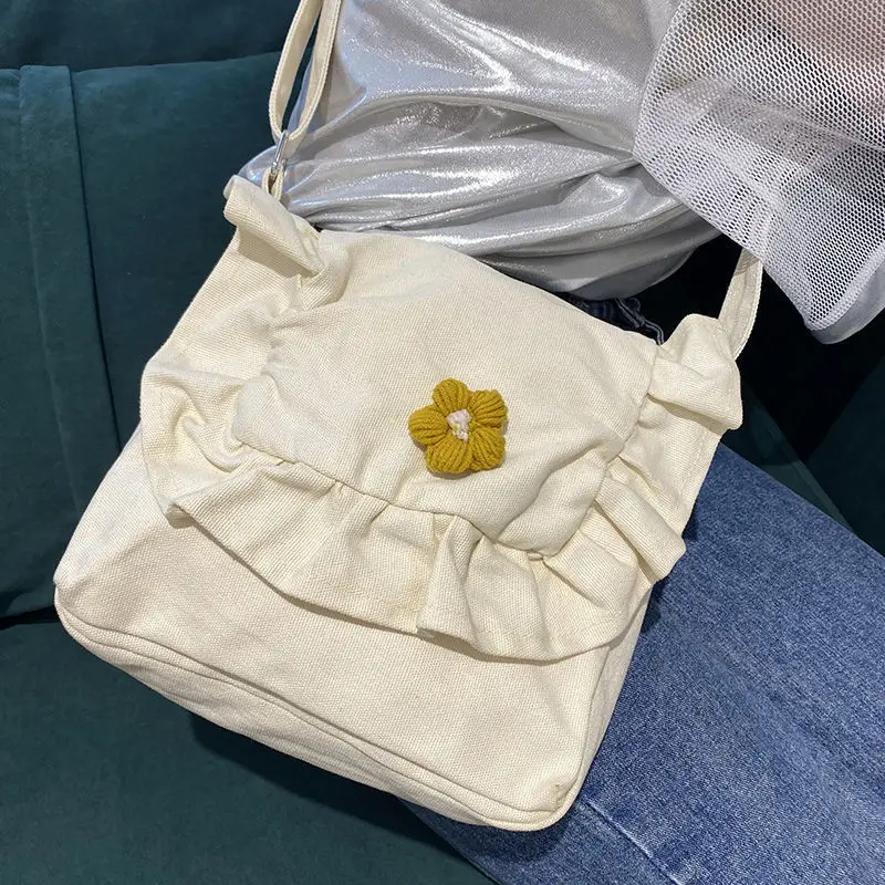 

MBTI Canvas Women Shoulder Bag Kawaii Flower Brooch Solid Hook Loop Bolso Mujer Casual Daily Lace Crossbody Students Sac A Main