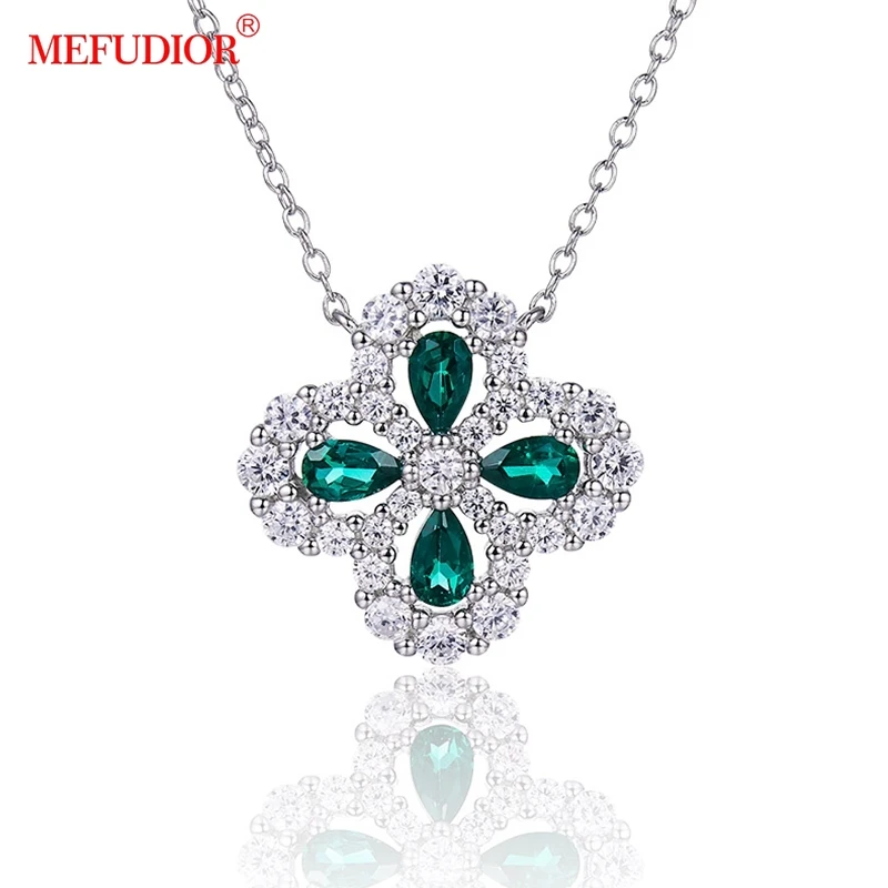 

S925 Silver Inlay 1CT Flower Shaped Synthetic Emerald Pendant Necklace Four-leaf Clover Plated Platinum Lady Necklace ZH100