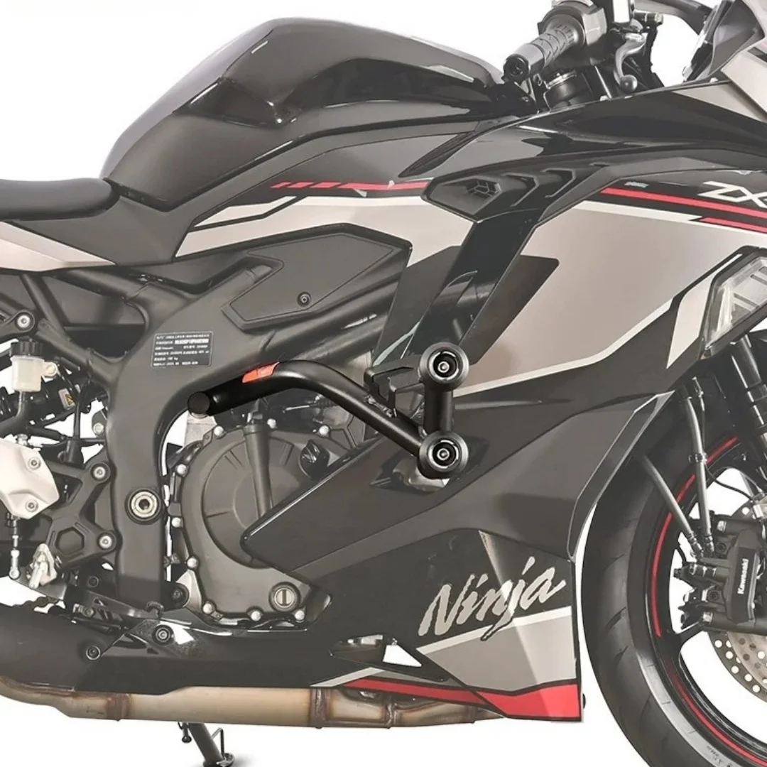Фото Защитные аксессуары для Ninja ZX-4R/ZX-4RR: защитные дуги, противоударные шары, гоночные рули, бамперные дуги. №5