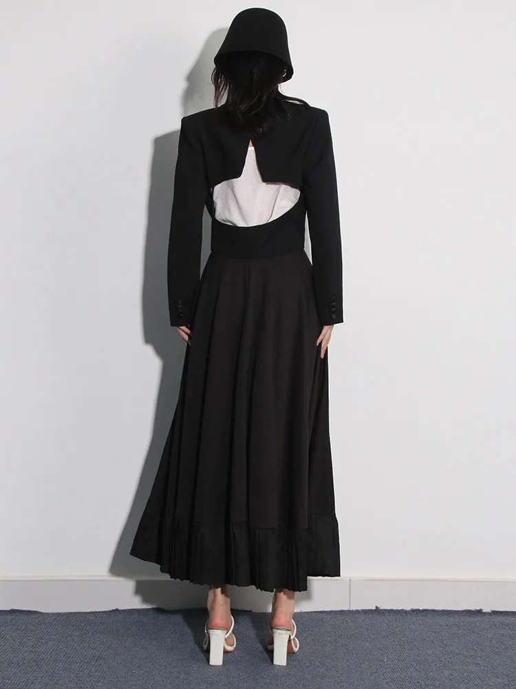 Женский блейзер с длинным рукавом и глубоким V-образным вырезом