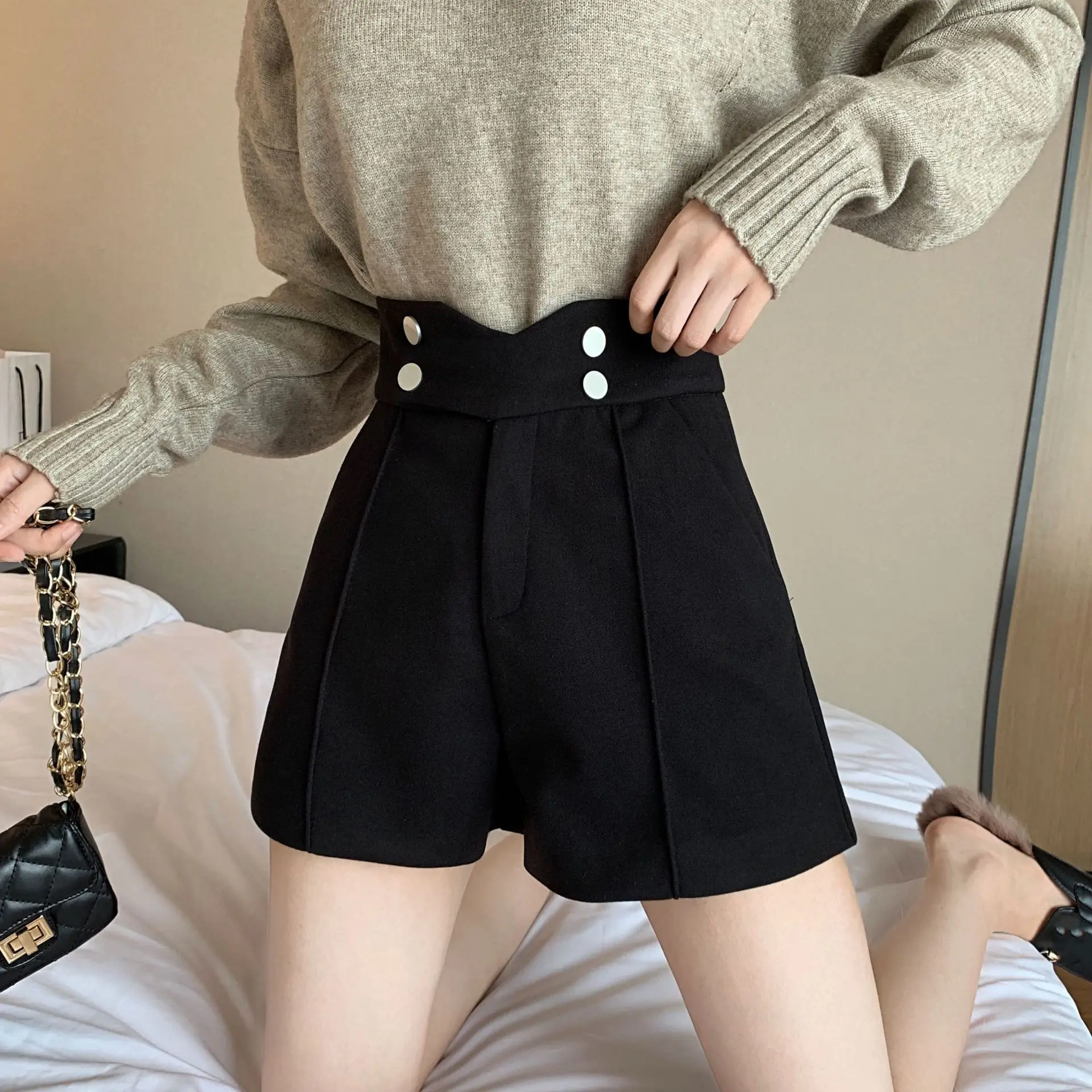 2023 Summer Solid Color High Waist Wide Leg Shorts Wear Boots Booty Shorts Winter Woolen Houndstooth Shorts for Women Culottes