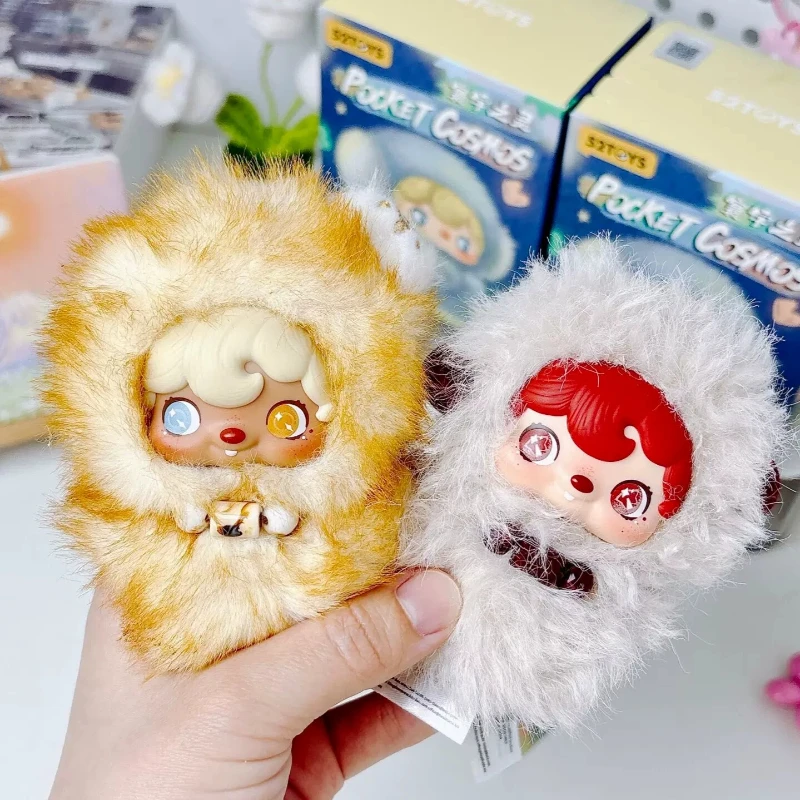 Фото 52TOYS POUKA Pocket Cosmos Series: Мини-набор-сюрприз (оригинальная таинственная коробка), игрушки-сюрпризы, милые плюшевые и виниловые куклы-подвески, подарок №5