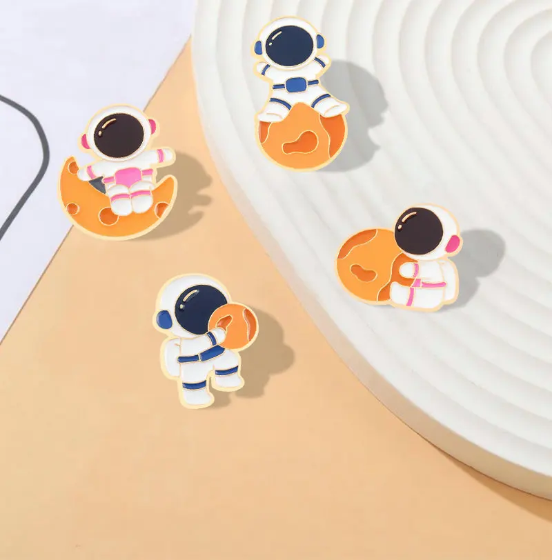 Эмалированная булавка Explore The Planet на заказ металлические броши космонавта значок