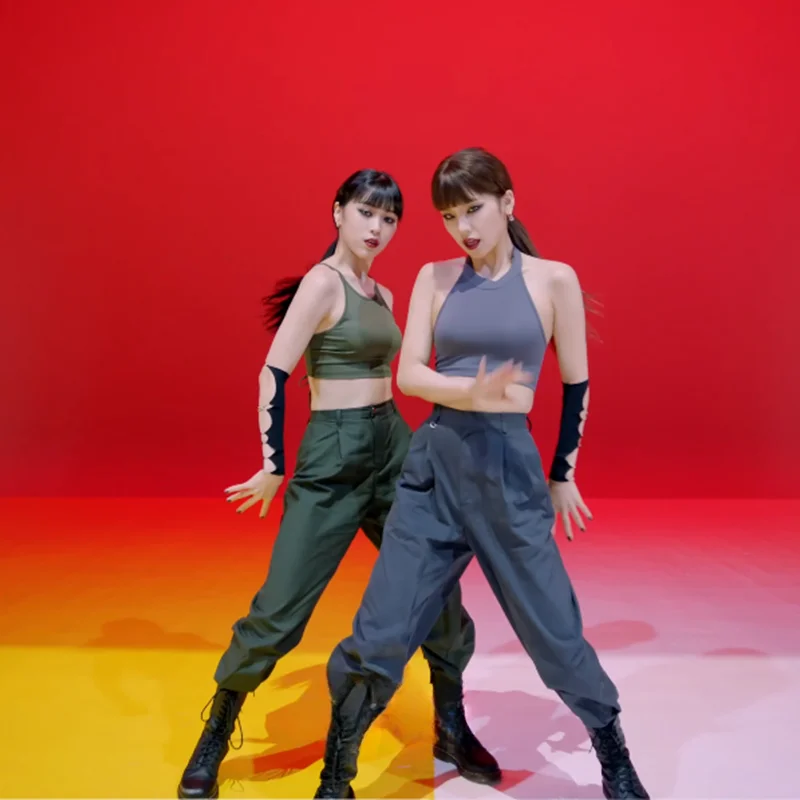 

Kpop Girl Group Women Sexy Jazz Dance Slim Vest Crop Tops Concert Outfits Cargo Pants Stage Performance Music Festival Clothing