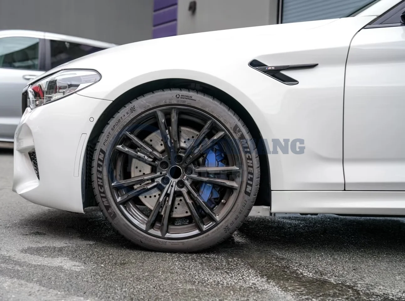 Заводская цена на автозапчасти: Комплект бамперов и обвесов для BMW 5-й серии G30 2017-2020 (525Li, 530Li, 540Li) для переоборудования в модель 2019 F90 M5 M-Power (art.: 3920dbb76e11e) - 3920dbb76e11e