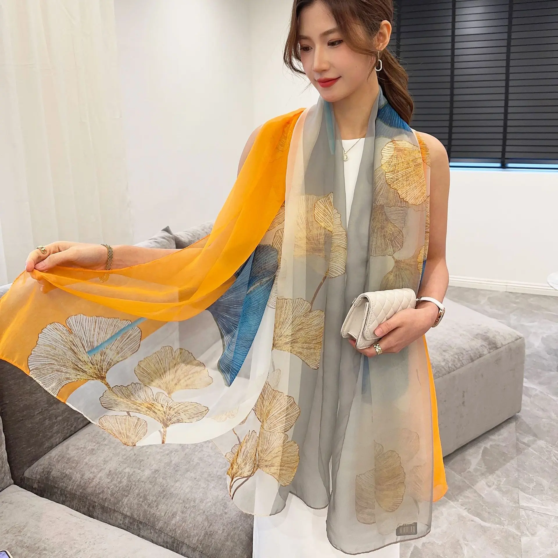 

Шелковый шарф, модная шаль с принтом, Пашмина, женские пляжные палантины, головной хиджаб, бандана для женщин, женский