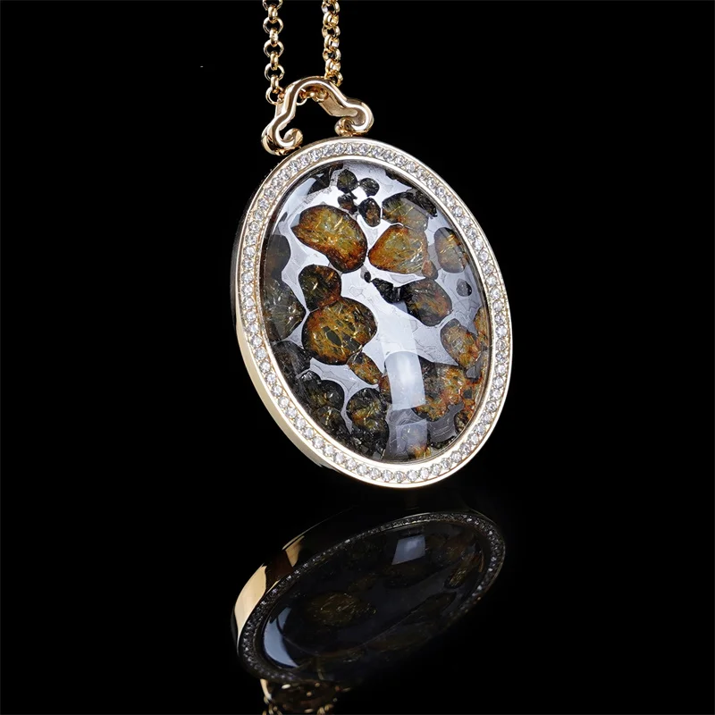

1Pcs Rare Natural Kenya Olive Meteorite Pendant Oval Home Decor Falling Stone Crafts Aerolite Hand-set Space Gems Collect Gift