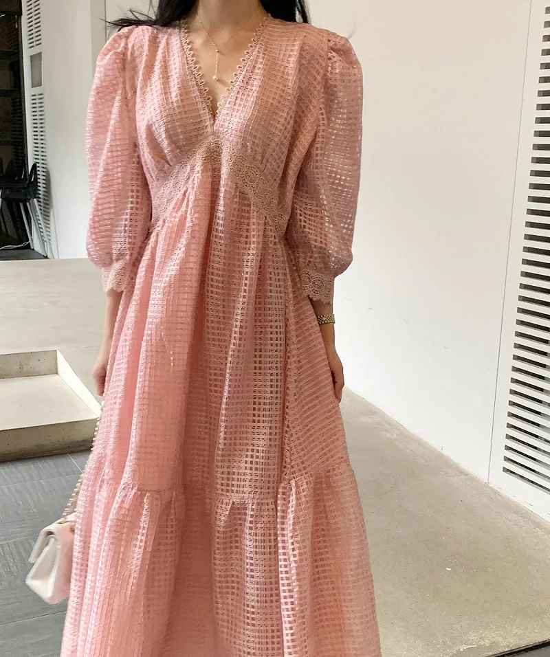 

SuperAen 2022 Summer Retro V-neck Patchwork Lace Puff Sleeve A-LINE Casual Ankle-Length Plaid Dresses Women