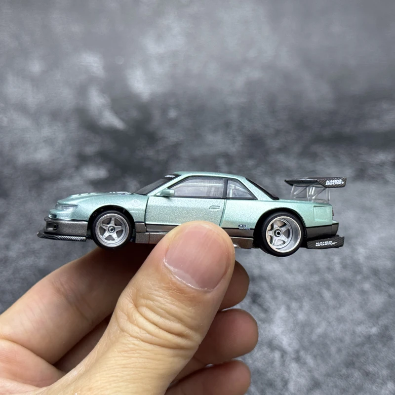 Фото MINIGT 1:64 Aston Martin AMR24 # Металлическая модель автомобиля 14 2024 F1 Silvia S13-R, статическая коллекционная фигурка №5