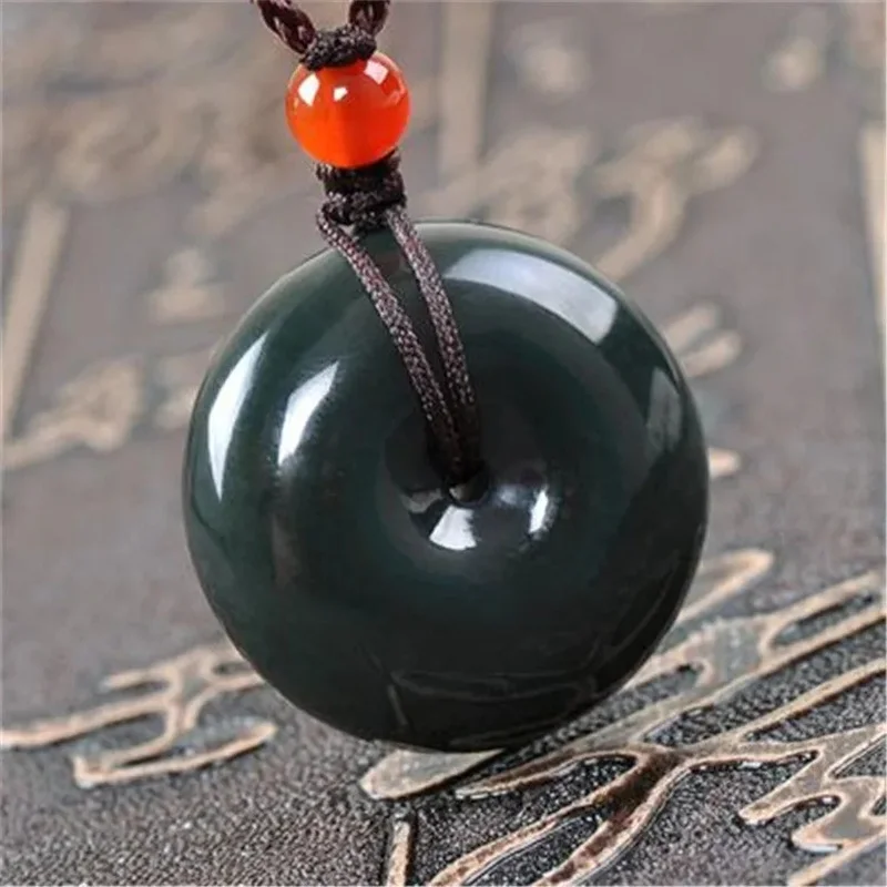 

Xinjiang natural Hotan jade safety buckle pendant men's and women's Sapphire safety buckle jade pendant jade pendant jade buckle