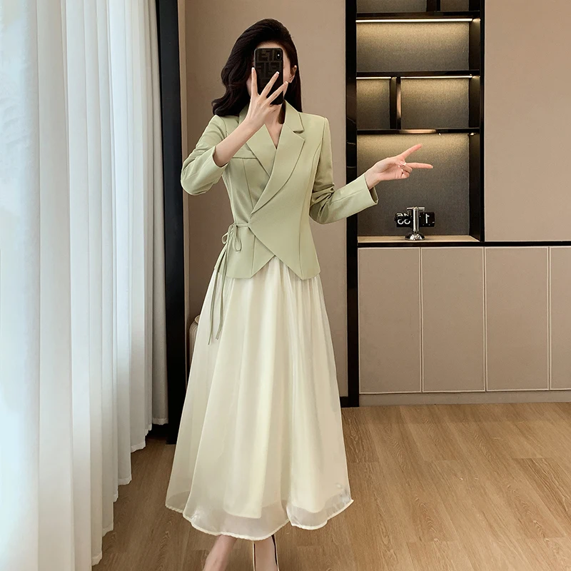 Весенний элегантный женский маленький костюм Real Shot 2024 Женский облегающий жакет и