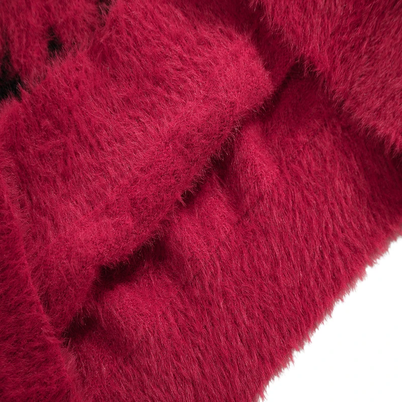 Свитер мужской/женский трикотажный с V-образным вырезом и вышивкой