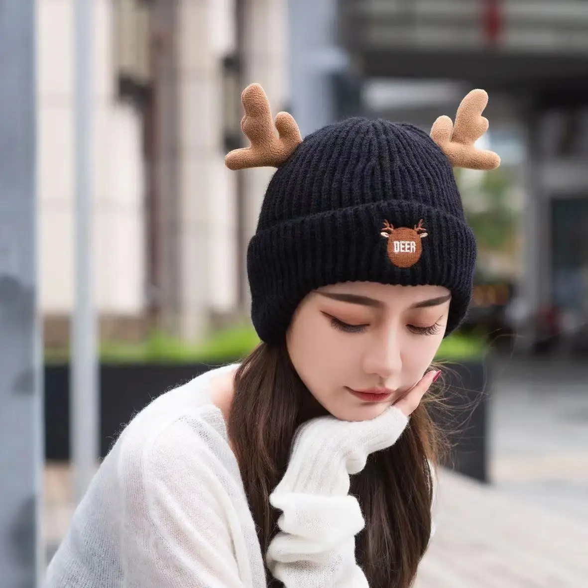 

Christmas antler Cap Female Autumn Winter Versatile Ear Protection Knit Hat Leisure Fashion Warm Dome Hat RYXMAO67