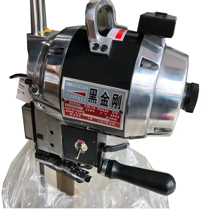 Автоматическая машина для резки ткани с прямым ножевым лезвием