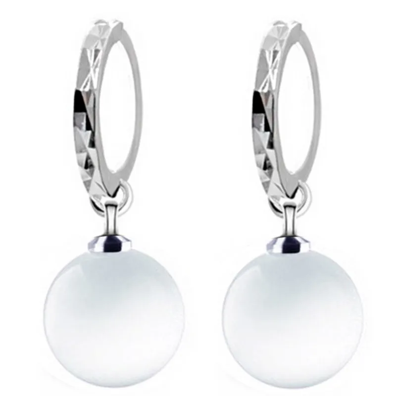 Качественные круглые серьги-поплавки из натуральной Луны и камня в форме кошки