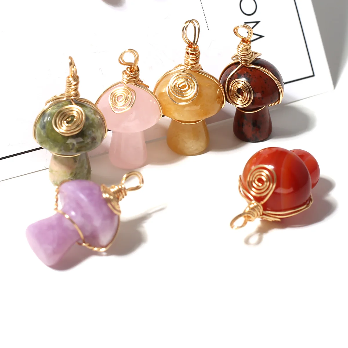 

Natural Stone Charms Gold Color Winding Crystal Agate Mushroom Pendant DIY Necklace Earrings Jewelry Keychain Accessories Gift