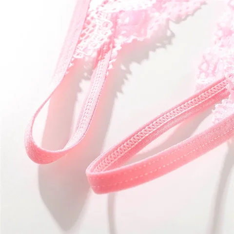 Трусикидегі майлы әйелдердің есектері