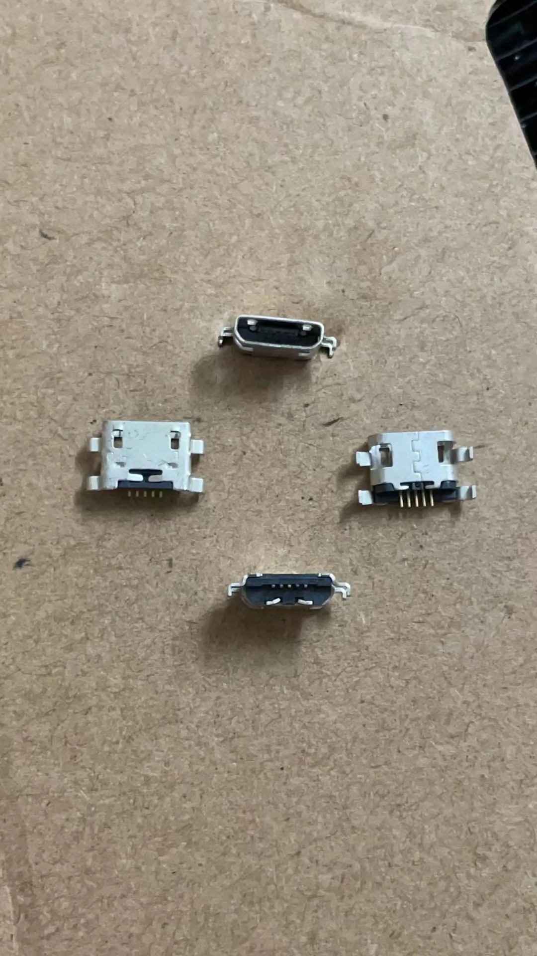 

Набор разъемов Micro USB для Xiaomi Redmi NOTE 4 4X/Redmi 4A 4X 5/Redmi 4 Pro (10 шт.)