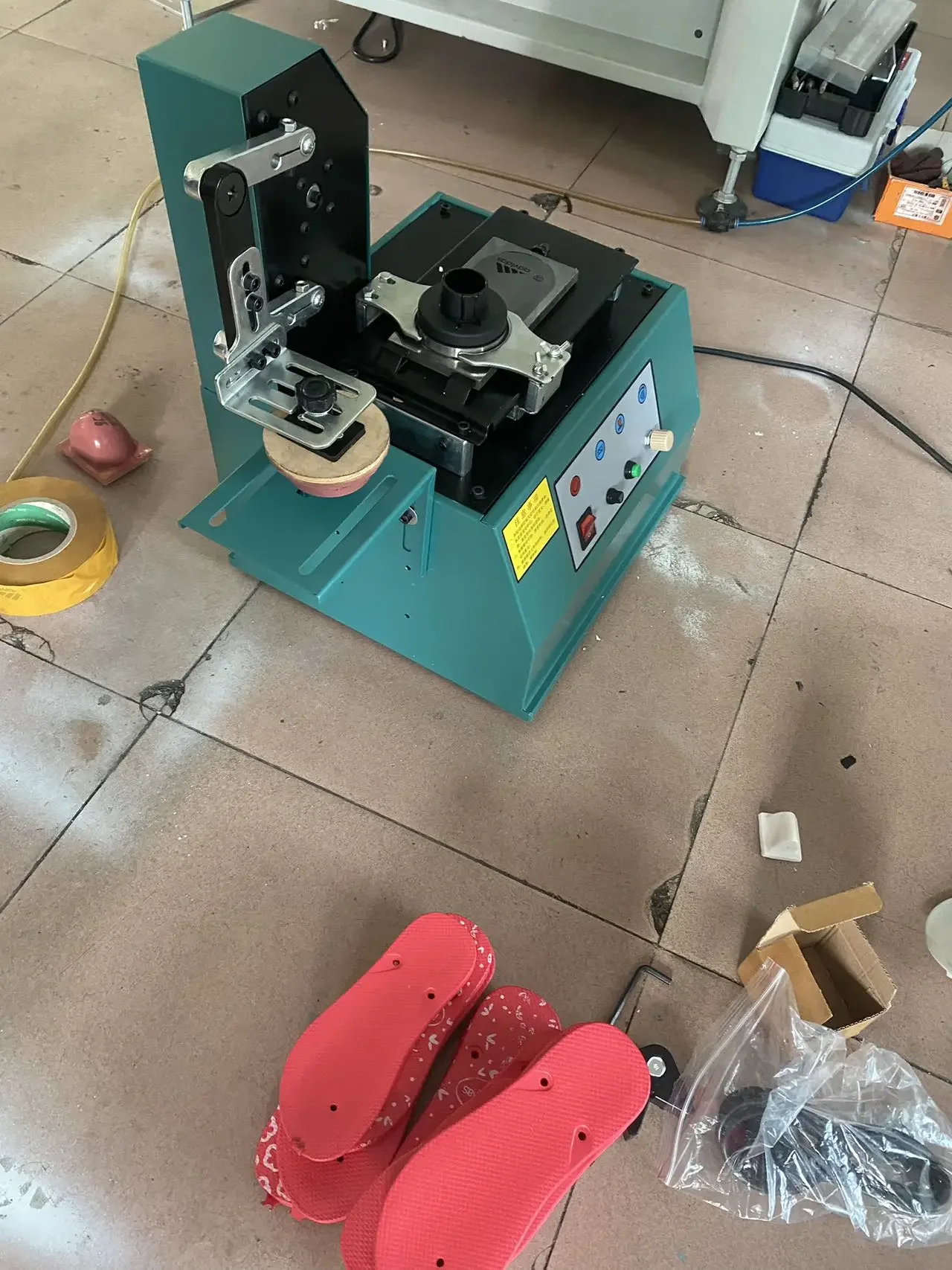 Оптовая торговля фабрикой тампография ручной небольшой настольный принтер