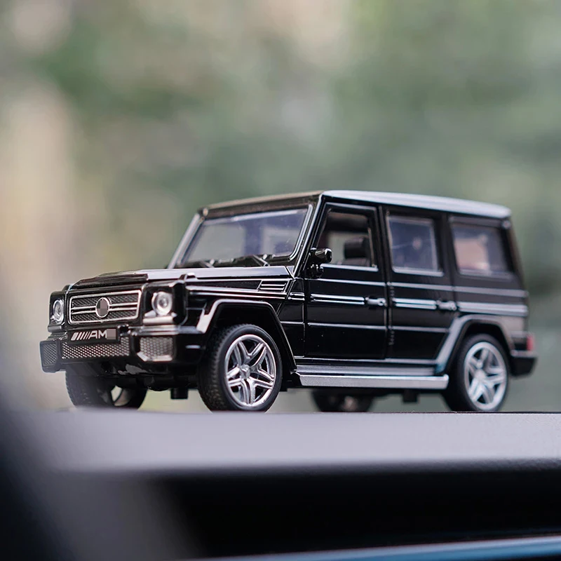 1:32 литая модель автомобиля из сплава внедорожника для детей задний звук свет