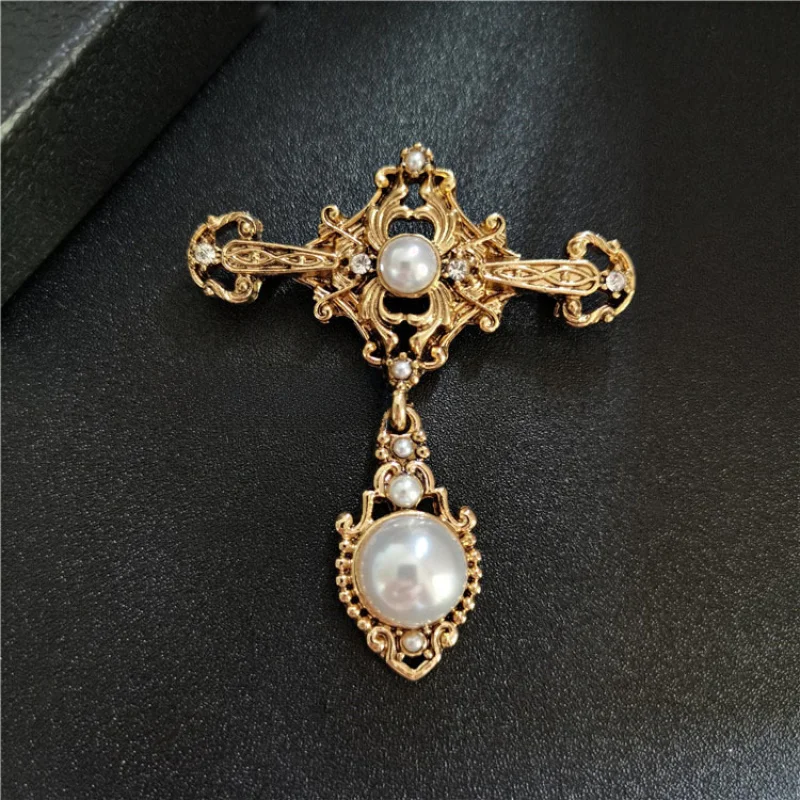 Женская брошь в виде креста цвет ассортименте