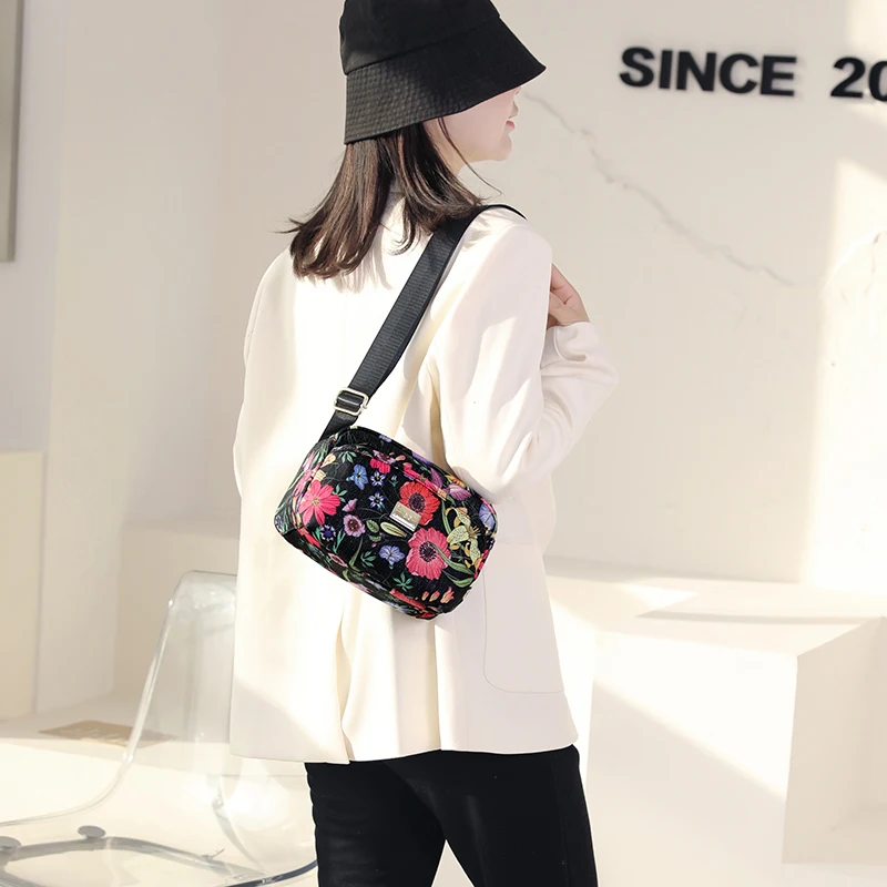 Rural Style Cloth Crossbody Ladies Casual Small Shoulder Bag Flower Nylon Waterproof Handbag Daily or Women Shopping Travel Bag