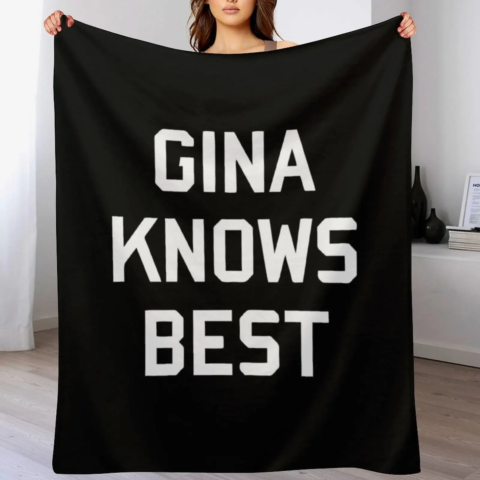 Фото Декоративный мягкий плед Gina Knows Best для дивана и кушетки №1