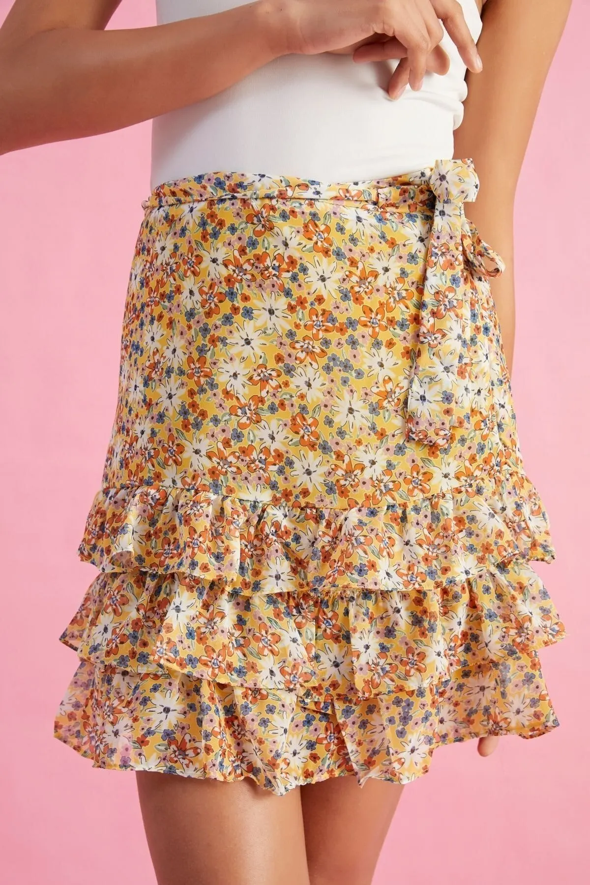 

Women's Skirt Yellow Floral Pattern Tie Waist Mini Skirt Summer Fashion Casual Short Sleeve Elegant Skirt