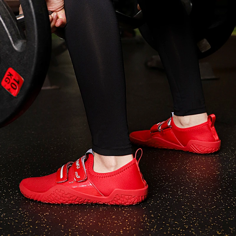 New Weightlifting Shoes Men's and Women's Breathable Strength Support Weightlifting Shoes Red Black Rubber Squat Sneakers