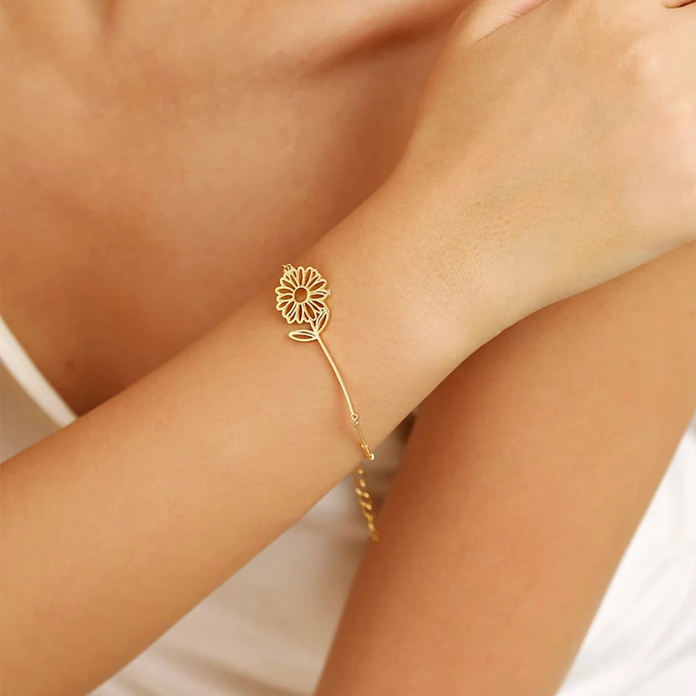 

Birth Flower Custom Personalized Women's Bracelet High-Quality Stainless Steel Fashion Personality Custom Charm Bracelet