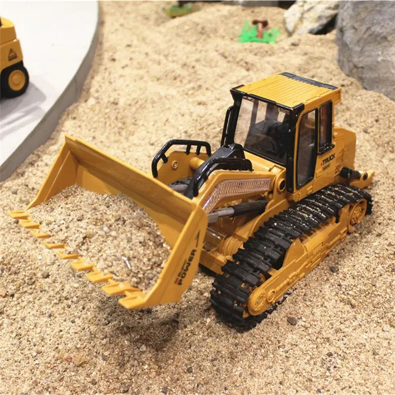 

1:16 RC Truck Bulldozer Dumper Caterpillar Tractor Model Engineering Car Excavator Push Soil Music Lighting Effects Kids Toys