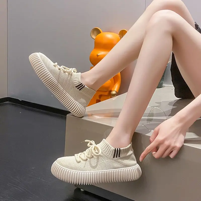 2023 Summer New Socks Flyknit Shoes Women's Breathable Student Casual Shoes Women's Running Sports Shoes