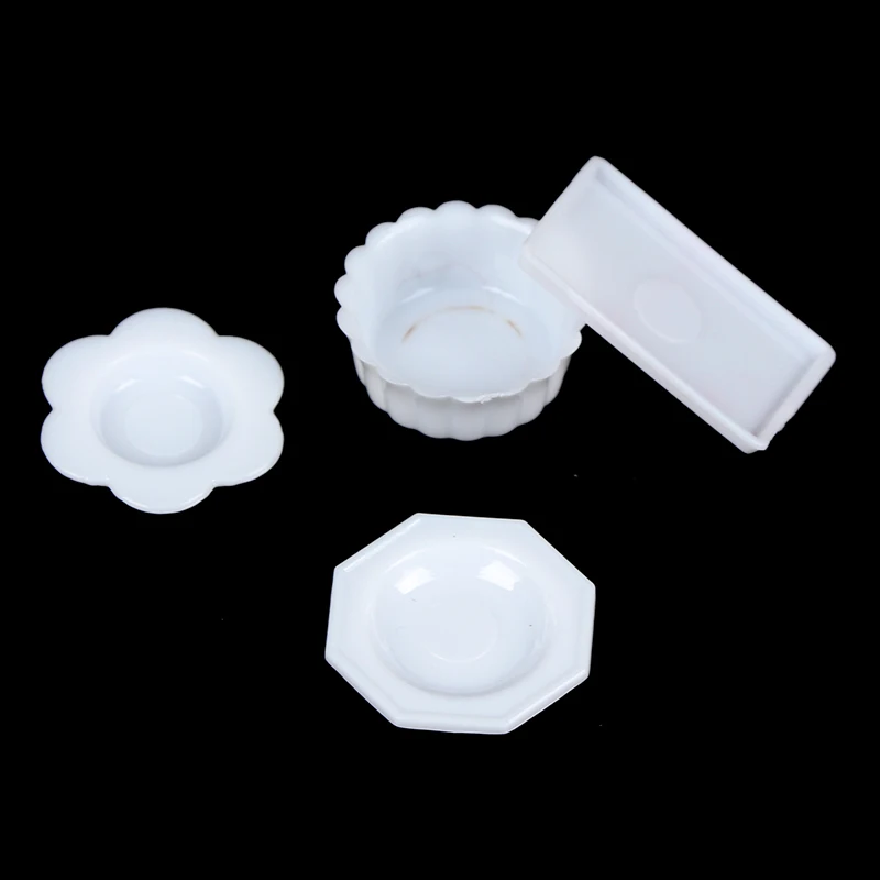

2PCS 1:12 White Dishes Plate Tableware Dolls House Kitchen Furniture Miniatures Kitchen Toy Best Gifts For Dollhouse Accessories