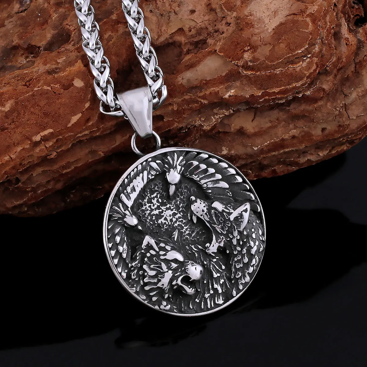 

316L Stainless Steel Vintage Viking Animal Wolf Head Necklace Nordic Men's Never Fade Odin Amulet Pendant Jewelry for Teens