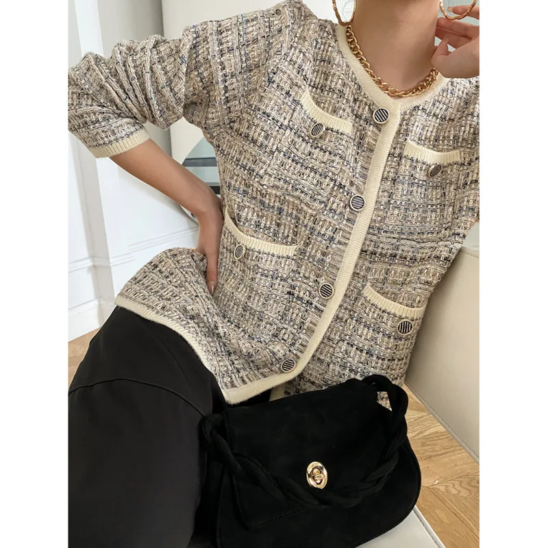 

Autumn Winter Vintage Women Plaid Jacket Round Collar Single Breasted Loose Straight Elegant Short Coats Tops 2022