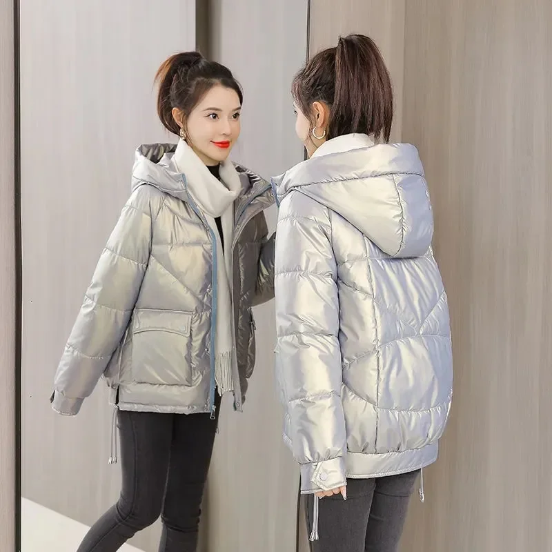 Зимняя женская парка с капюшоном