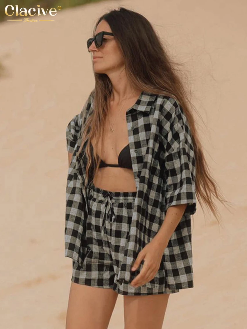 

Clacive, летний свободный клетчатый комплект из 2 предметов, женская одежда 2023, модные рубашки с коротким рукавом и шорты с высокой талией, женск...