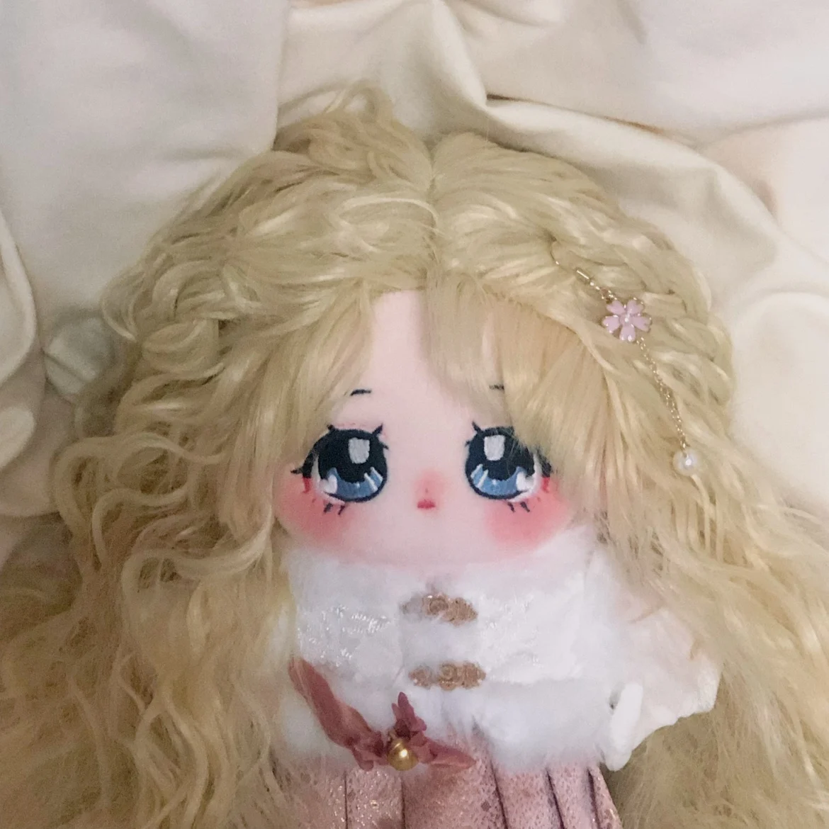 

20cm Yuriko Long Gold High Temperature Curly Hair Plush Stuffed Doll Toy Body Cute Plushie Cosplay Pillow Kpop Birthday Gift