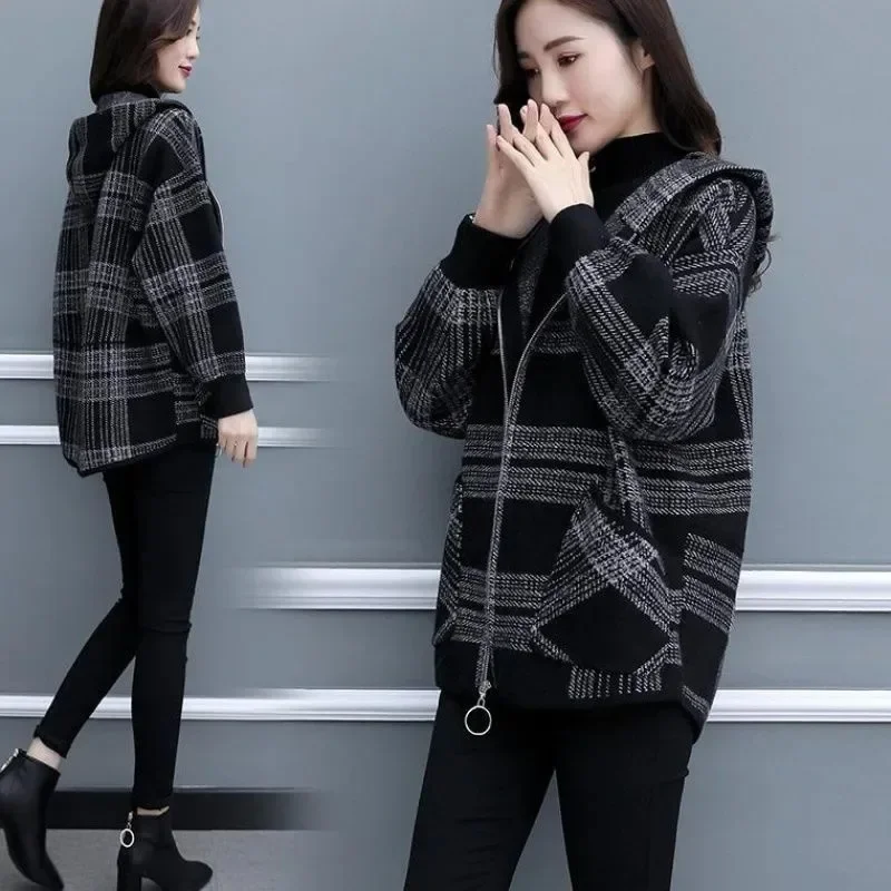 Осень 2024 Новинка Универсальный Клетчатый жакет в Корейском стиле Женская модная