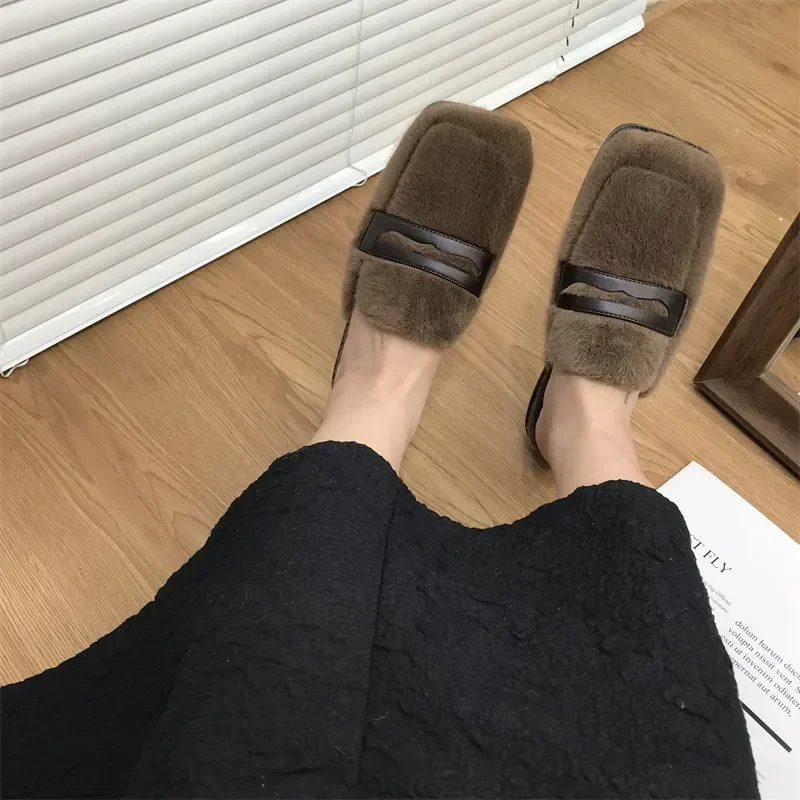 

Женские стильные тапочки, шлепанцы высокого класса, искусственная кожа, плюшевые квадратные шлепанцы, тапочки на плоской подошве