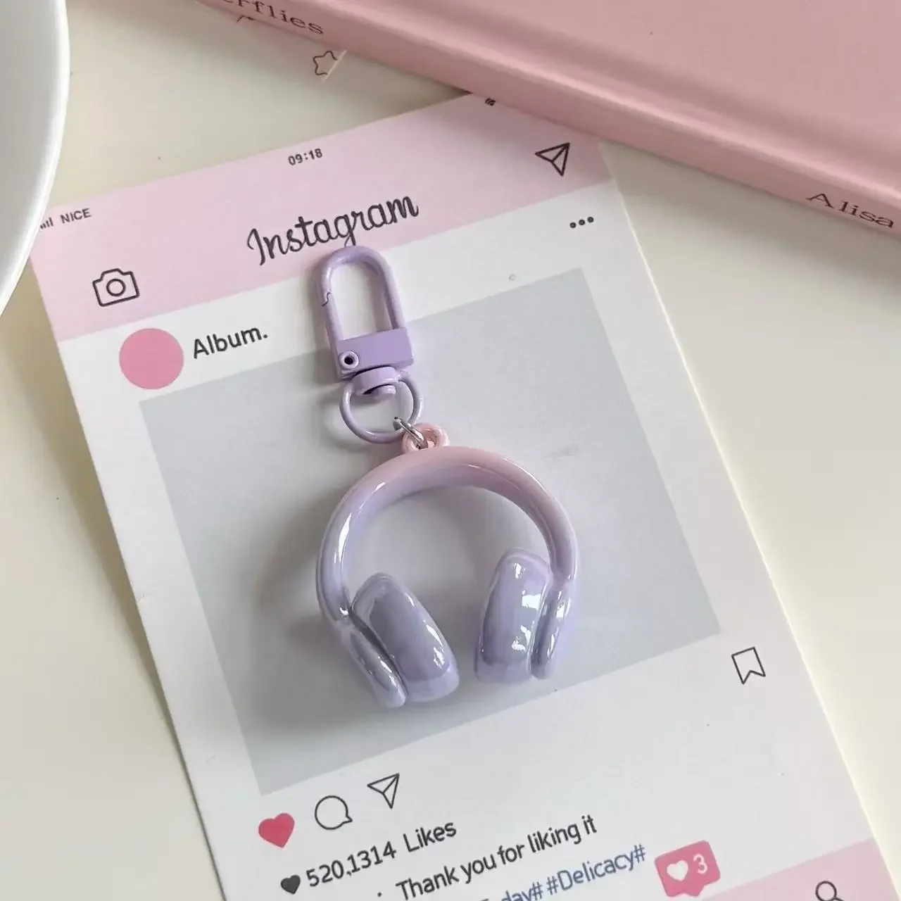 

3D брелок для наушников ПВХ