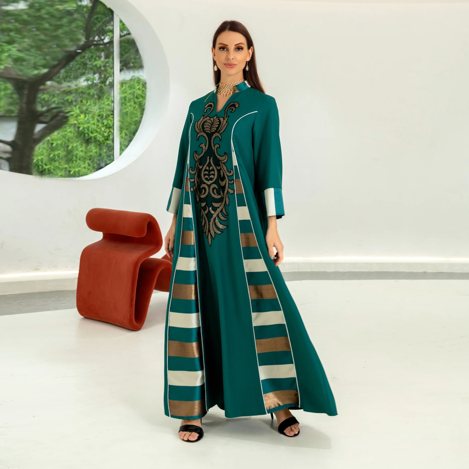 Factory Ethnic Embroidered Muslim Abaya Dress for Women Loose Plus Size Notched Stand Collar Moroccan Kaftan Duabi Robe Black