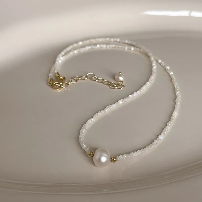 

Gentle Fritillaria fresh water pearl chain light luxury clavicle chain simple super fairy beaded necklace does not fade simple.