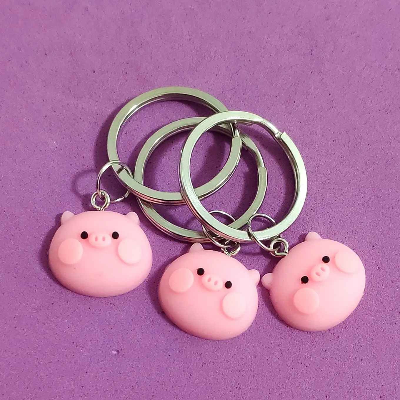 

Couple Gift Cartoon Best Friend Children Keyring Pig Head Carabiner for Keys Cute Boys and Girls Birthday Pink Keychain Car